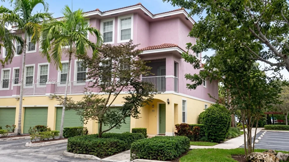 Unit for sale at 6498 W Sample Rd, Coral Springs, FL 33067