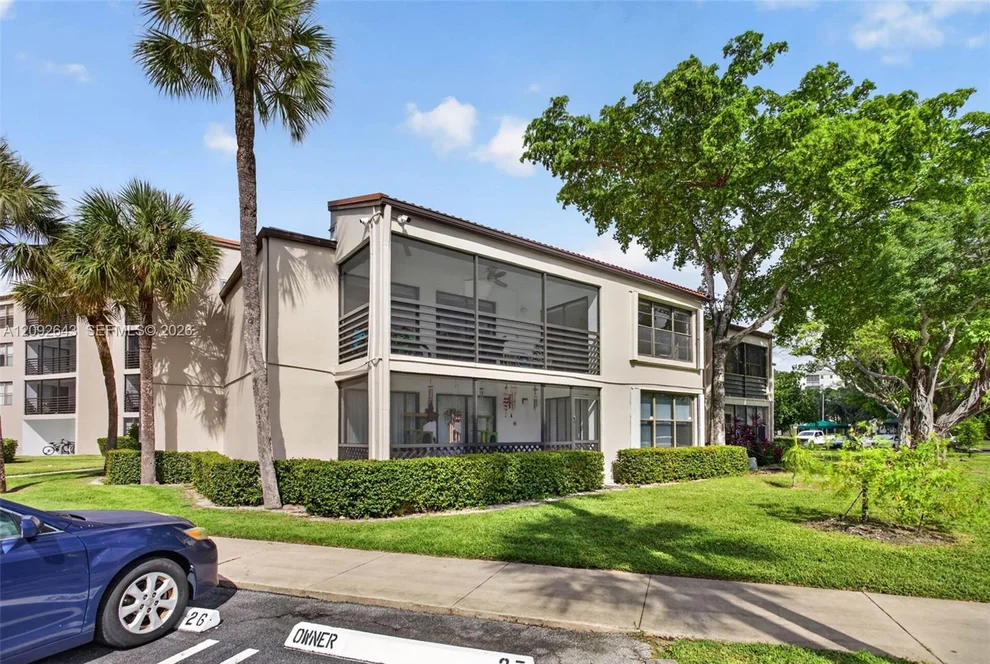 Unit for sale at 2326 S Cypress Bend Dr, Pompano Beach, FL 33069