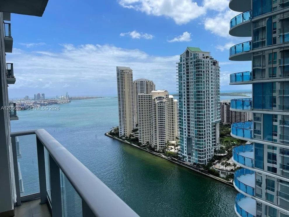 Unit for sale at 300 S Biscayne Blvd, Miami, FL 33131