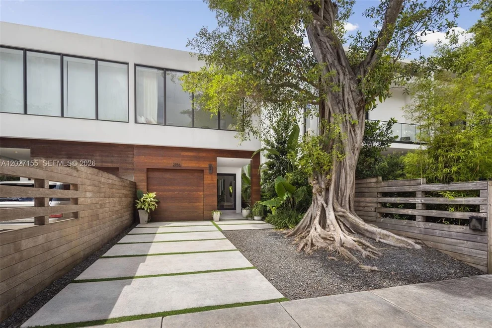 Unit for sale at 2986 Coconut Ave, Coconut Grove, FL 33133