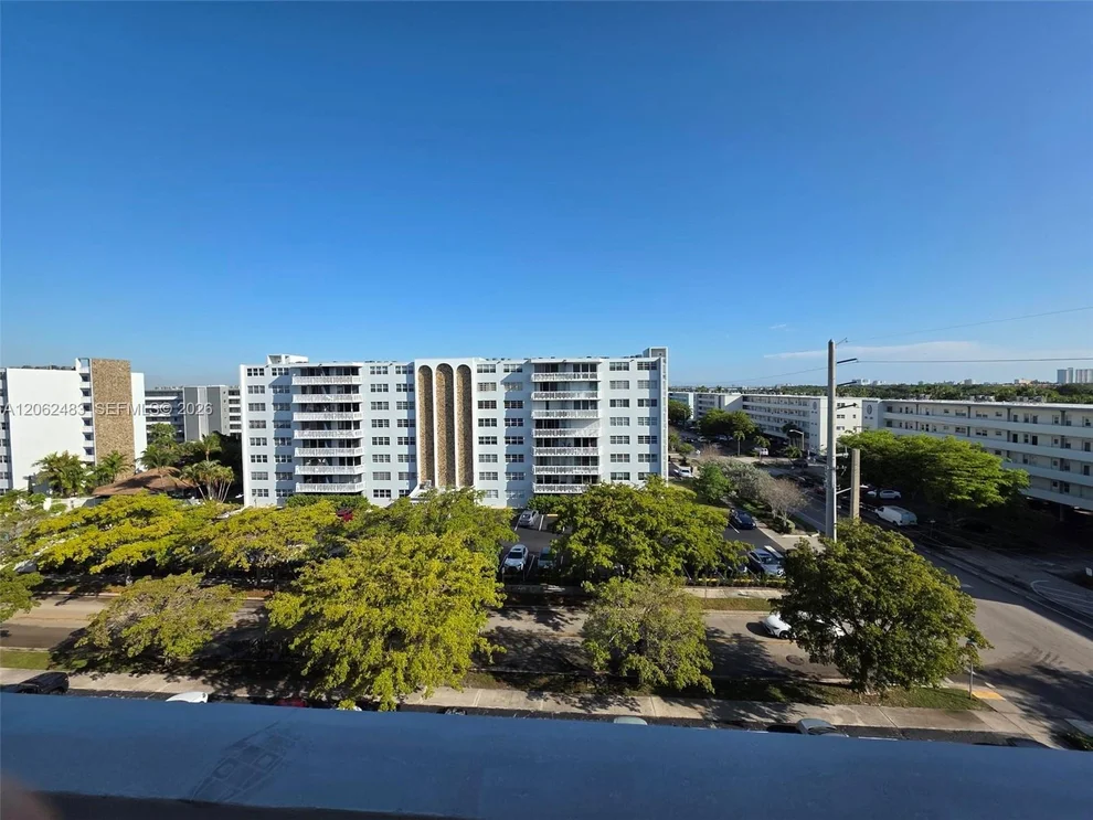 Unit for sale at 319 NE 14th Ave, Hallandale Beach, FL 33009