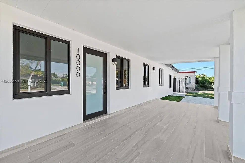 Unit for sale at 10000 SW 43rd St, Miami, FL 33165