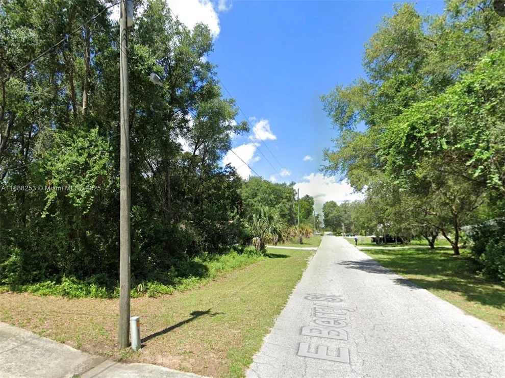 Unit for sale at 4102 E Berry St, Inverness, FL 34453