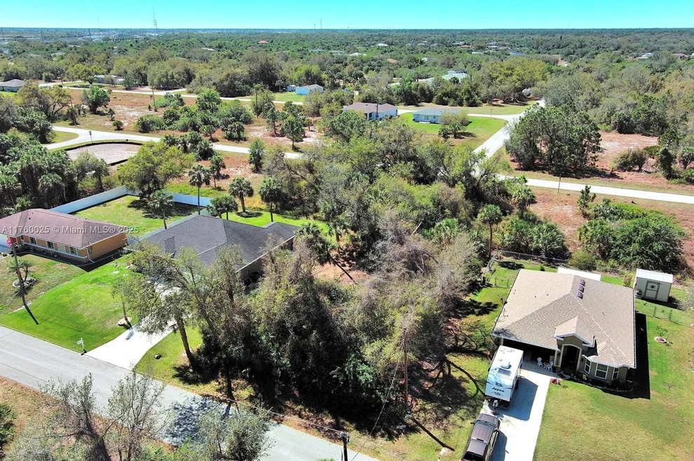 Unit for sale at 205 Ferdon Cir, Port Charlotte, FL 33954