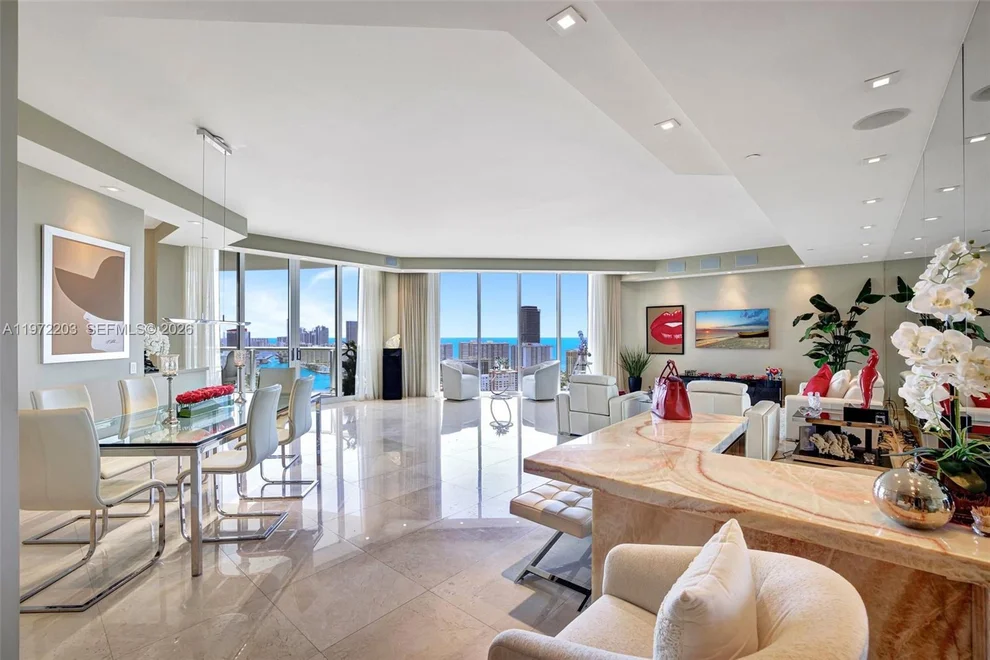 Unit for sale at 21200 Point Pl, Aventura, FL 33180