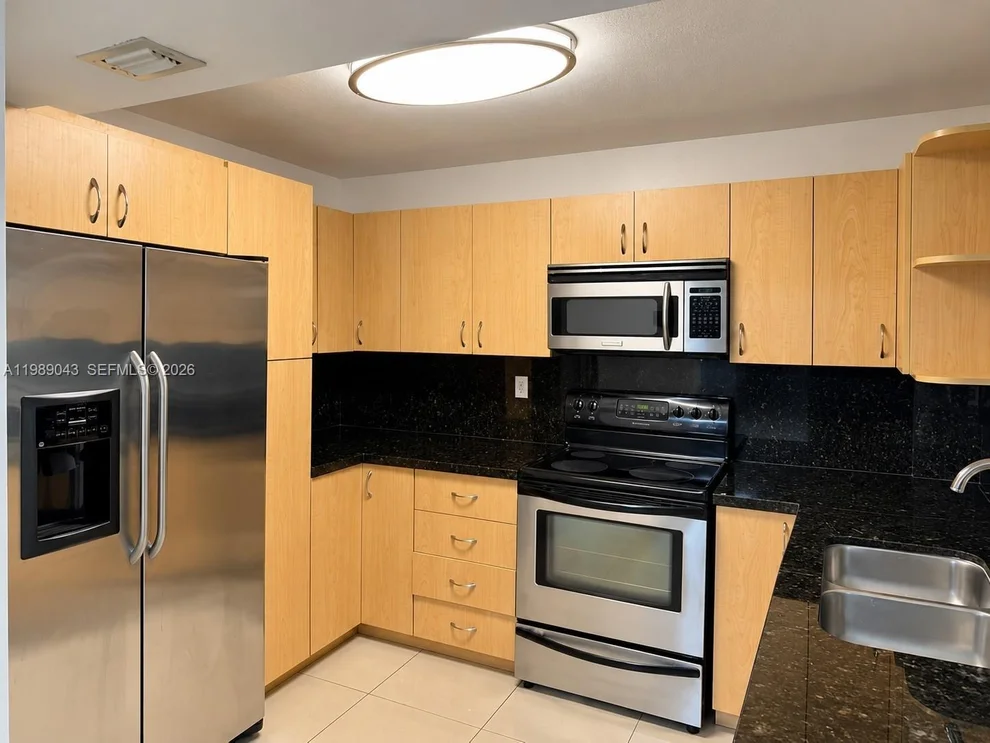 Unit for sale at 2750 NE 183rd St, Aventura, FL 33160