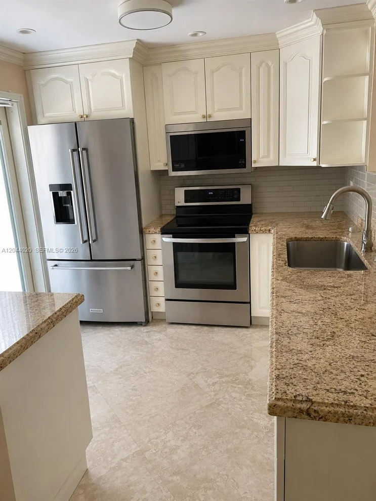 Unit for sale at 219 NE 14th Ave, Hallandale Beach, FL 33009