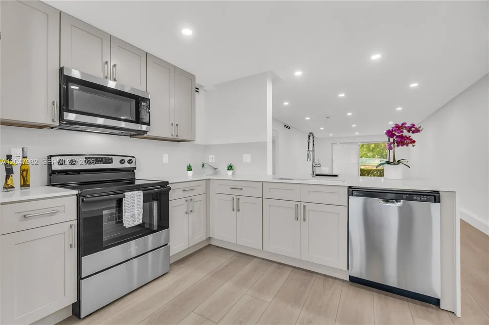 Unit for sale at 2101 Lucaya Bnd, Coconut Creek, FL 33066