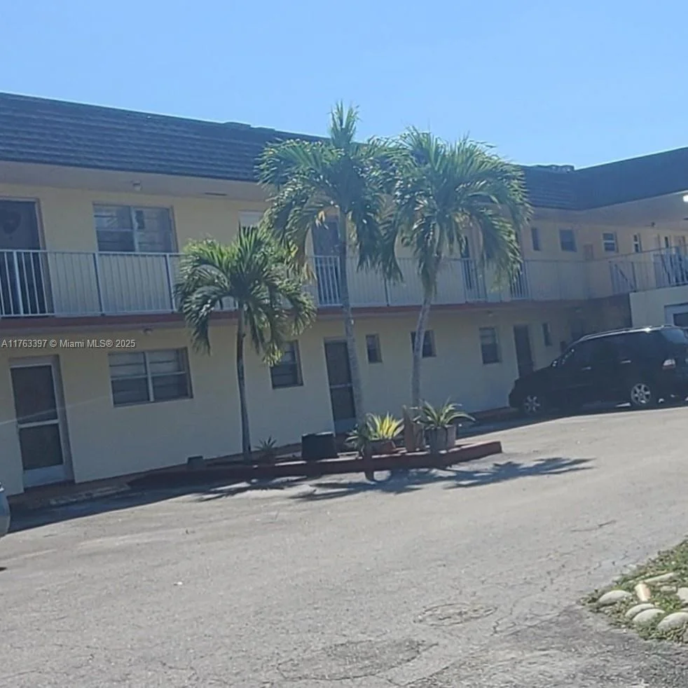 Unit for sale at 19305 NE 2 AVE, Miami, FL 33179
