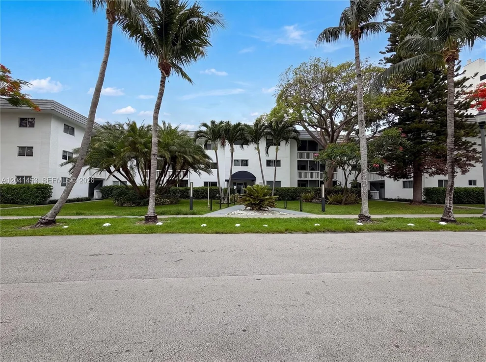 Unit for sale at 200 Galen Dr, Key Biscayne, FL 33149