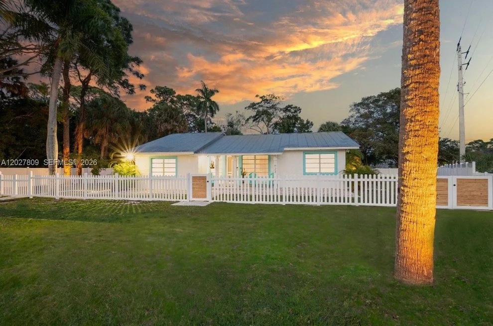 Unit for sale at 1023 SE 7th St, Stuart, FL 34996