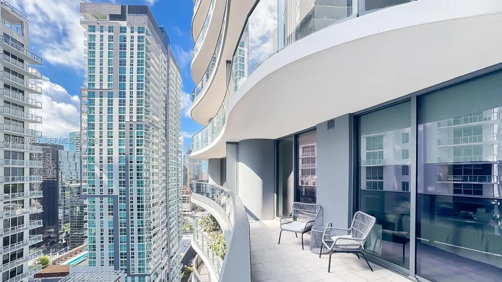 Unit for sale at 1000 Brickell Plz, Miami, FL 33131