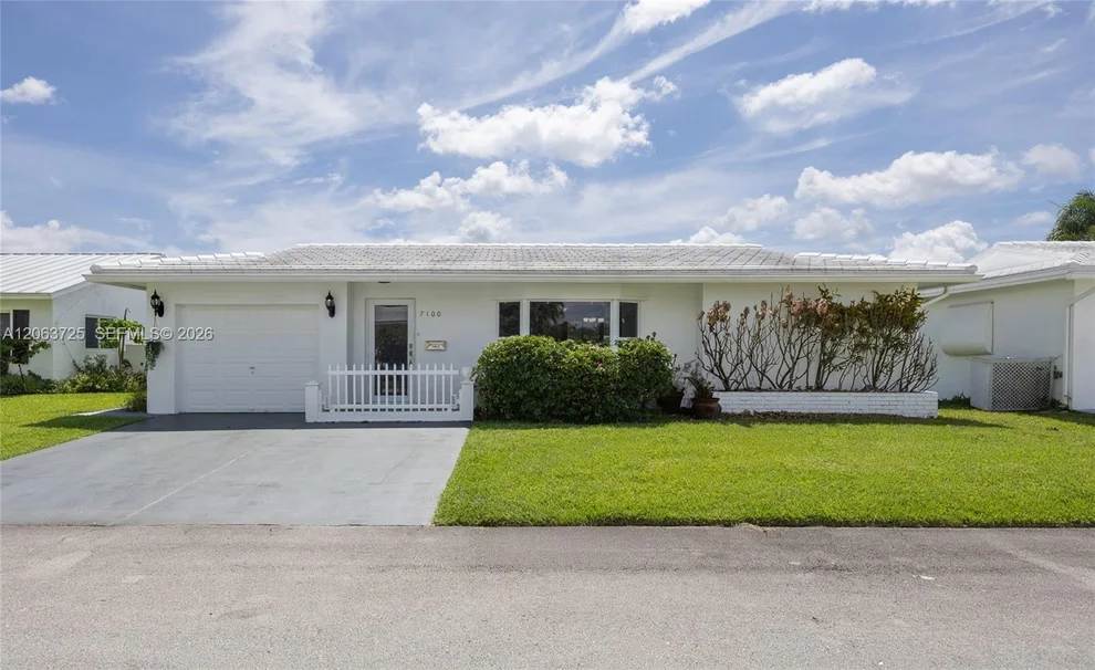 Unit for sale at 7100 NW 66th Ter, Tamarac, FL 33321