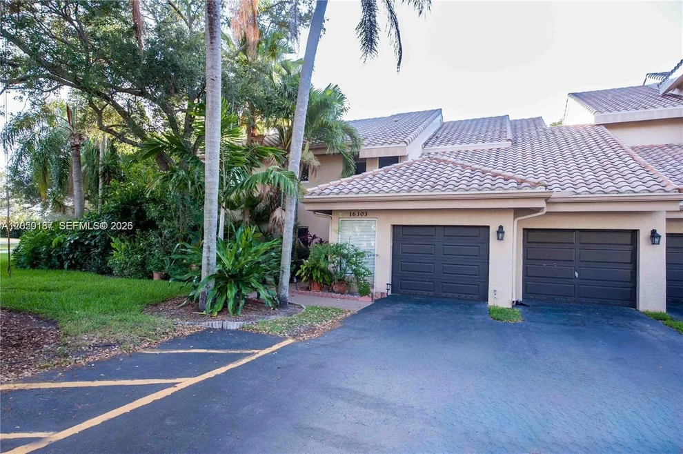Unit for sale at 16301 Malibu Dr, Weston, FL 33326