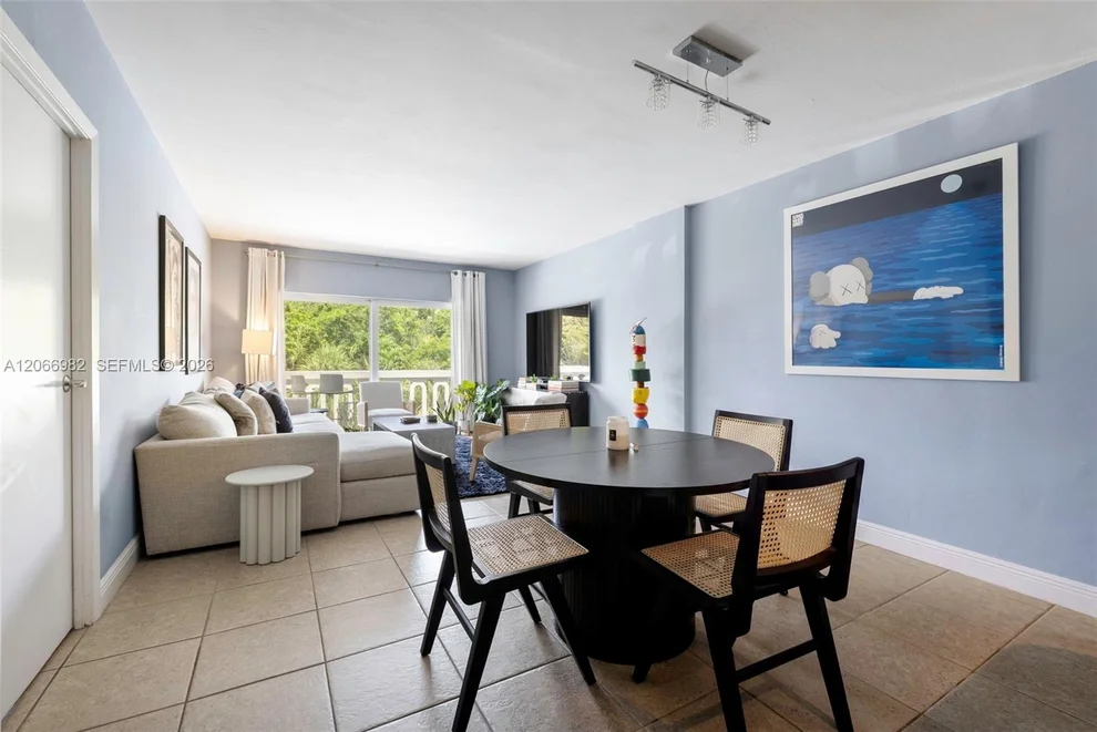 Unit for sale at 100 Edgewater Dr, Coral Gables, FL 33133