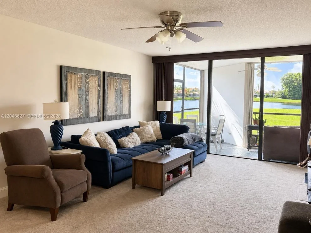 Unit for sale at 16325 Golf Club Rd, Weston, FL 33326