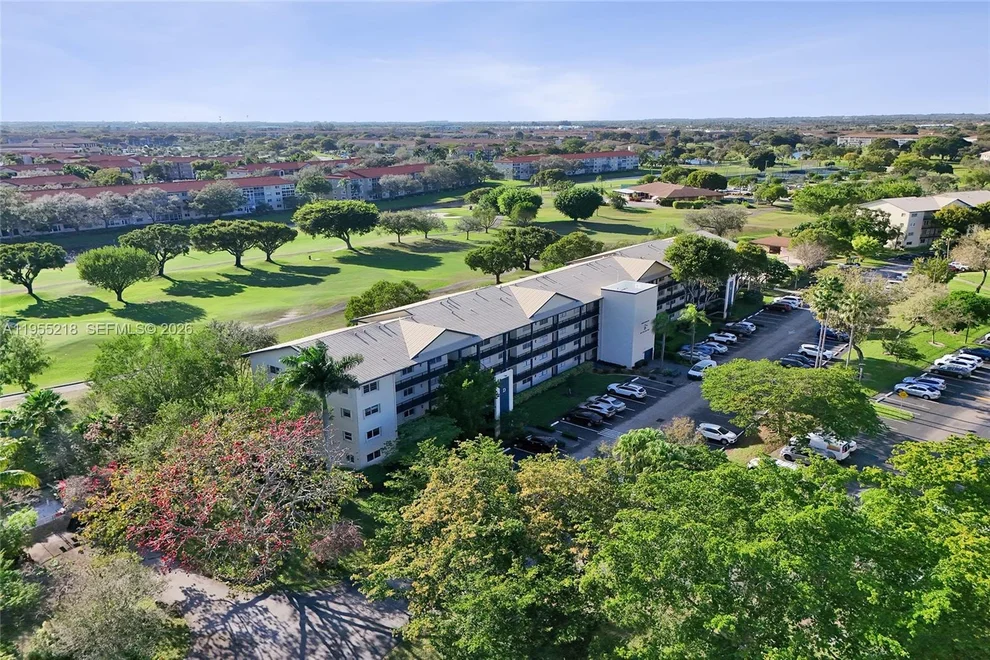 Unit for sale at 900 SW 128th Ave, Pembroke Pines, FL 33027