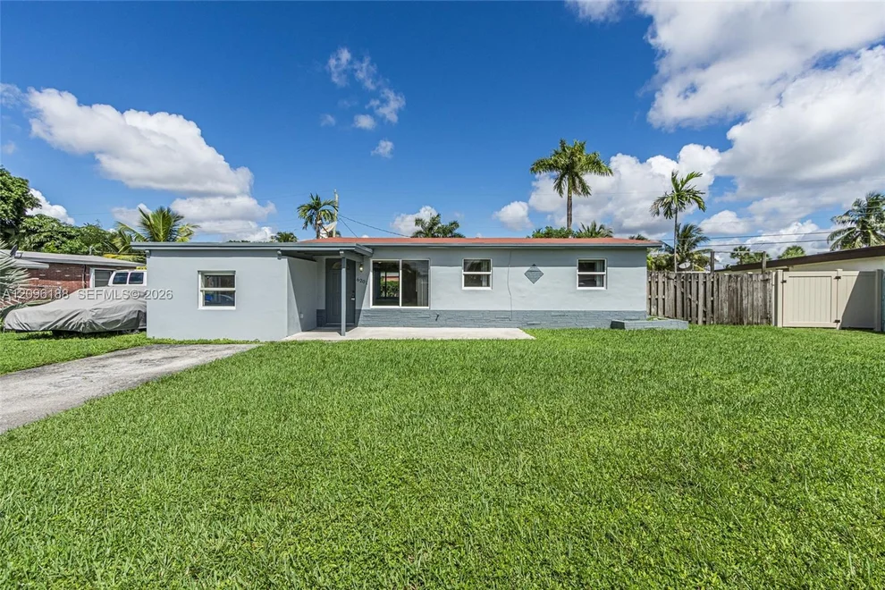 Unit for sale at 6201 NW 9th Ct, Margate, FL 33063
