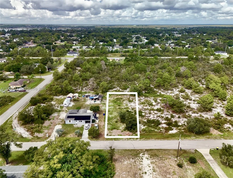 Unit for sale at 408 SANDPIPER ST, Lake Placid, FL 33852