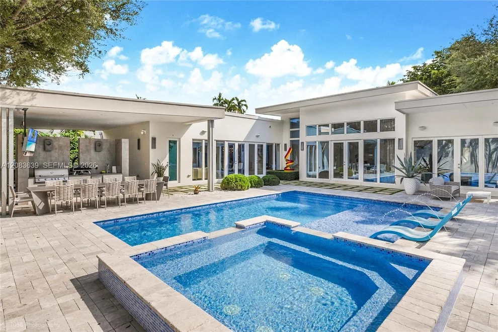 Unit for sale at 137 W Shore Dr, Miami, FL 33133