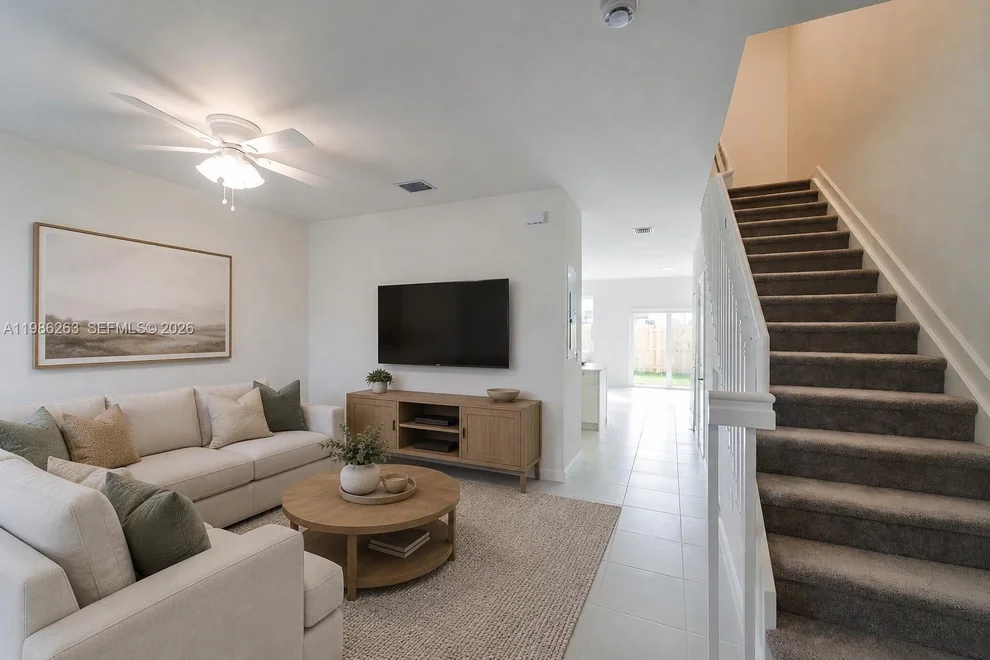 Unit for sale at 2620 SE 28th Dr, Homestead, FL 33035