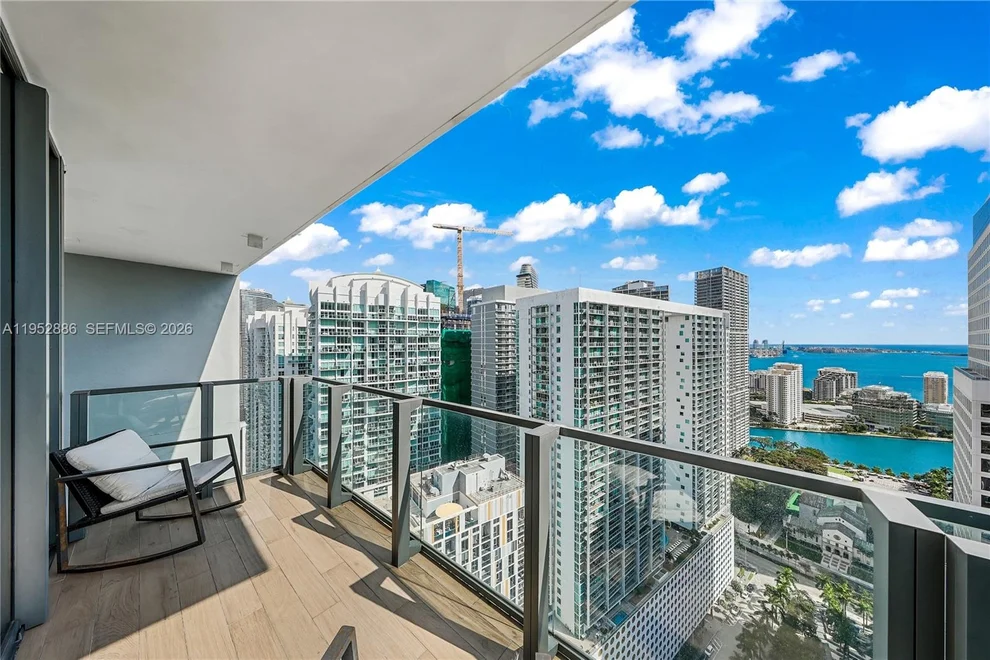Unit for sale at 68 SE 6th St, Miami, FL 33131