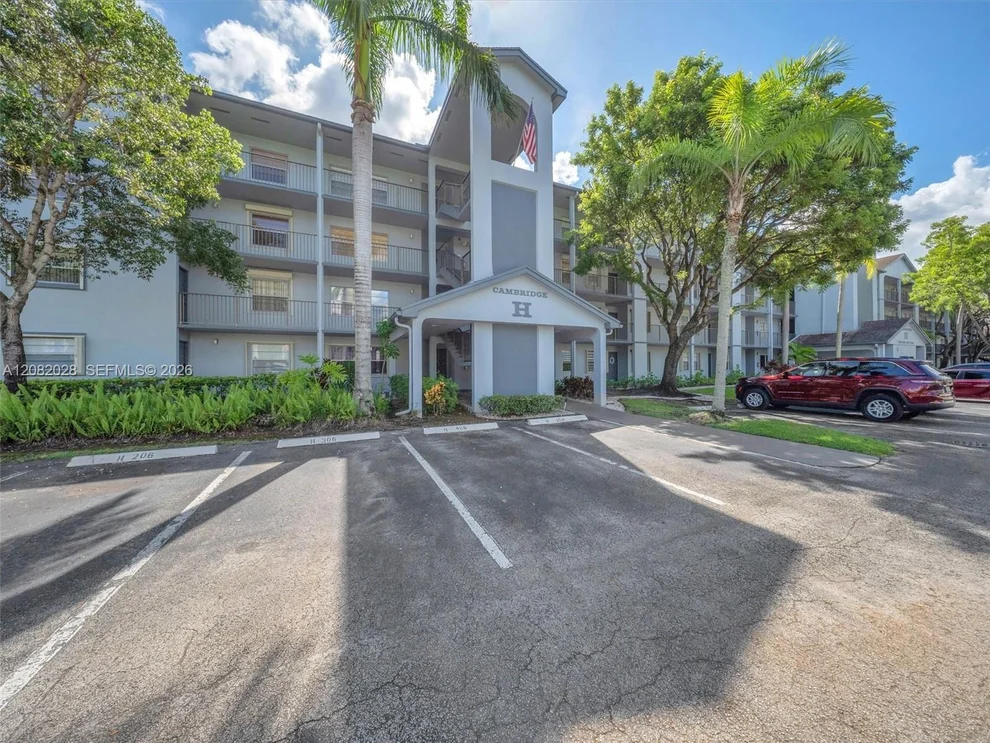 Unit for sale at 1401 SW 128th Ter, Pembroke Pines, FL 33027