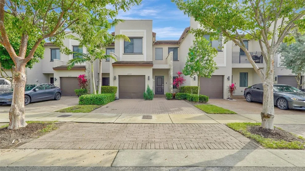 Unit for sale at 20725 NE 2nd Ct, Miami, FL 33179