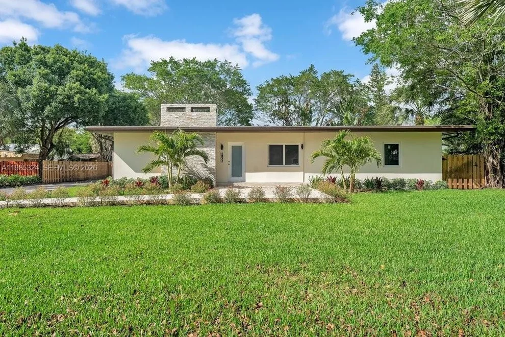 Unit for sale at 4053 SW 8th St, Plantation, FL 33317