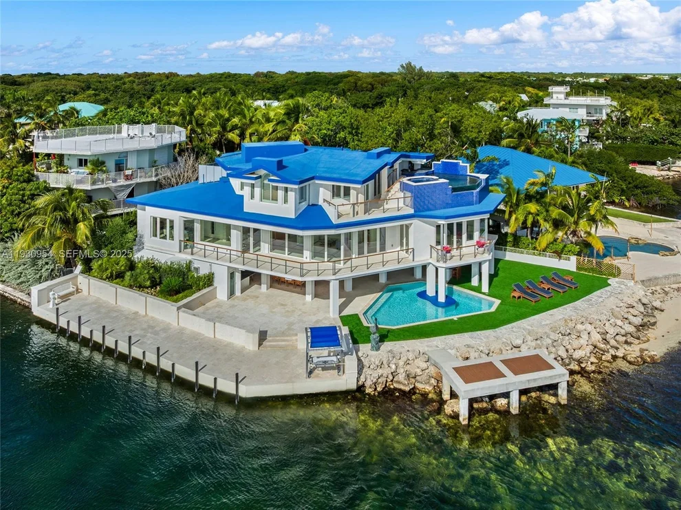 Unit for sale at 180 Pompano Dr, Key Largo, FL 33037