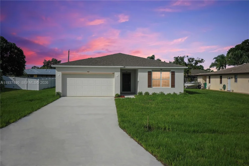 Unit for sale at 811 SE Seahouse Dr, Port St. Lucie, FL 34983