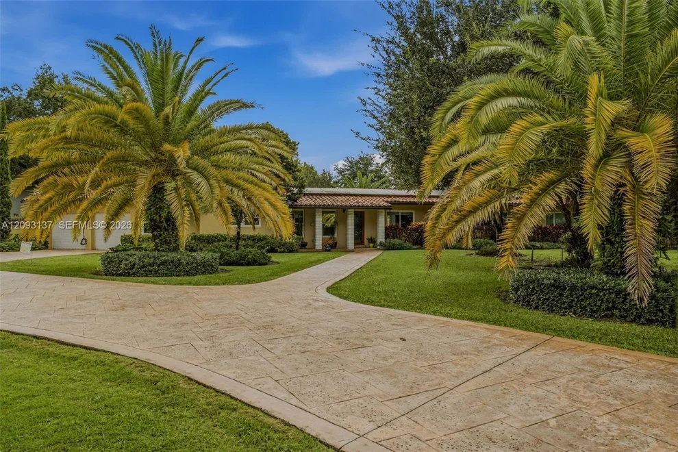 Unit for sale at 9801 SW 96th St, Miami, FL 33176