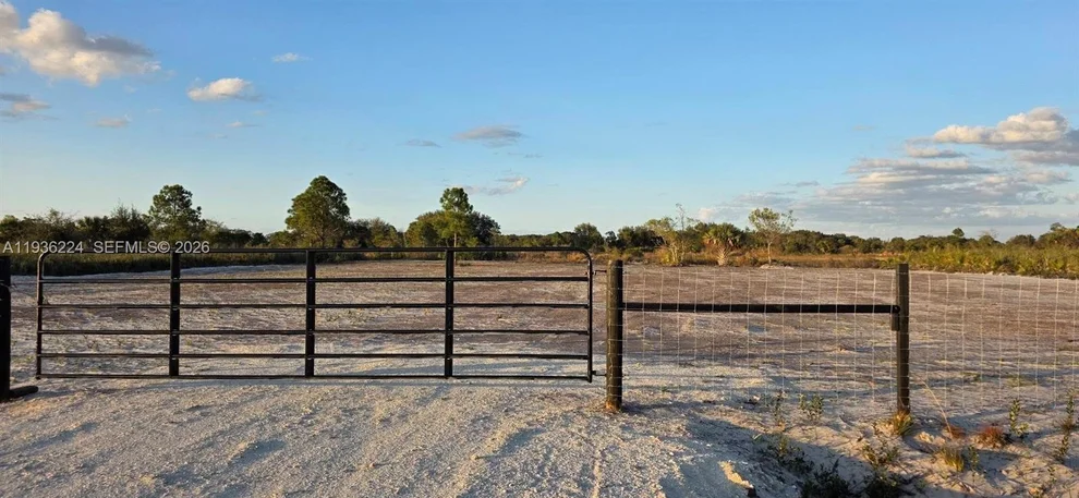Unit for sale at 17385 NW 314 st, Okeechobee, FL 34972
