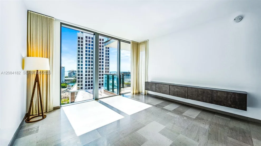 Unit for sale at 68 SE 6th St, Miami, FL 33131