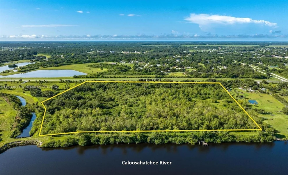 Unit for sale at 1984 E State Road 80, La Belle, FL 33935