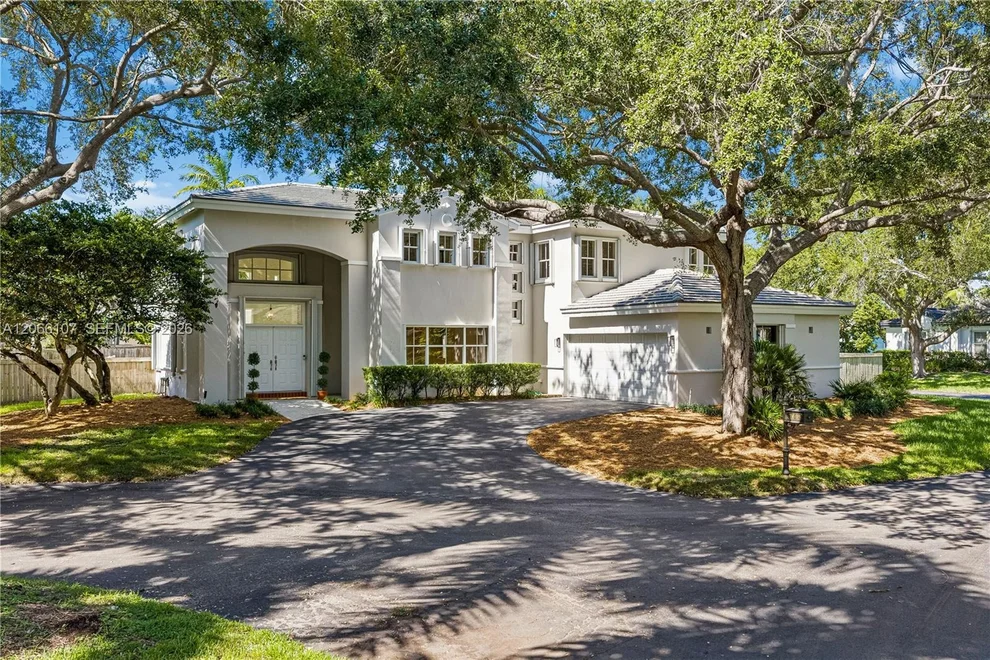 Unit for sale at 7605 SW 147th St, Palmetto Bay, FL 33158