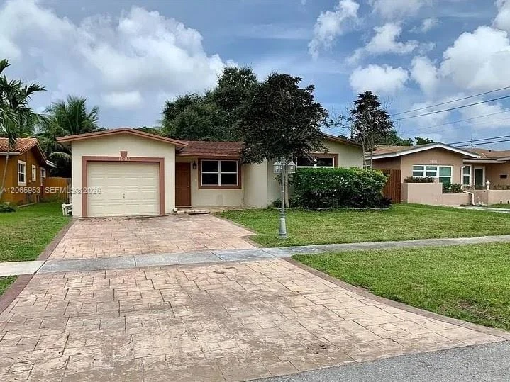 Unit for sale at 1905 N 47th Ave, Hollywood, FL 33021