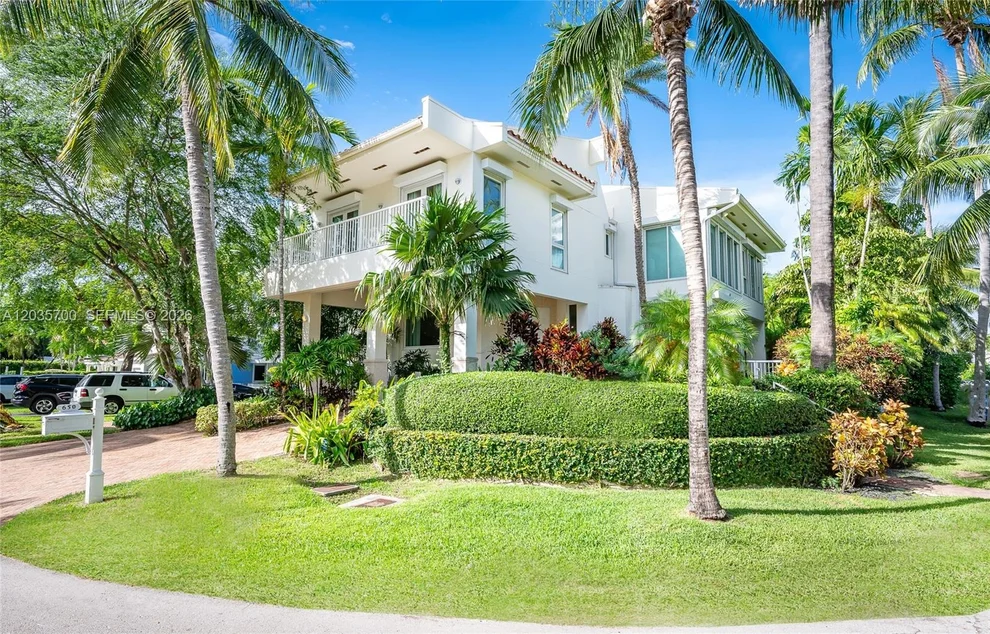 Unit for sale at 650 Curtiswood Dr, Key Biscayne, FL 33149