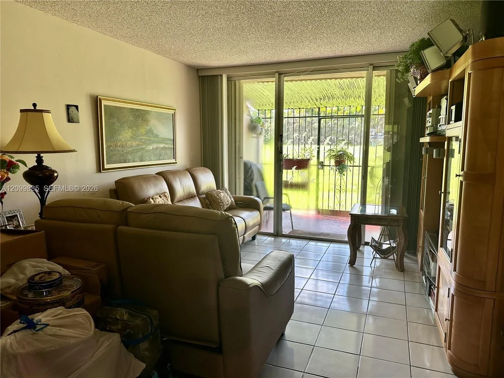 Unit for sale at 820 NW 87th Ave, Miami, FL 33172