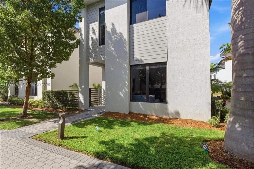 Unit for sale at 4395 NW 80th Ct, Doral, FL 33166