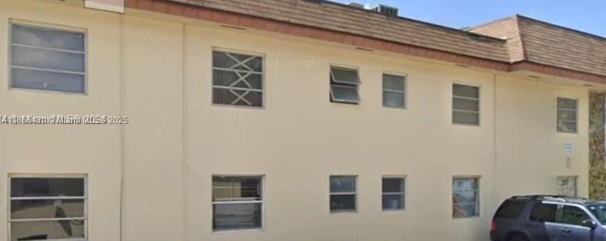Unit for sale at 4800 NW 24th Ct, Lauderdale Lakes, FL 33313