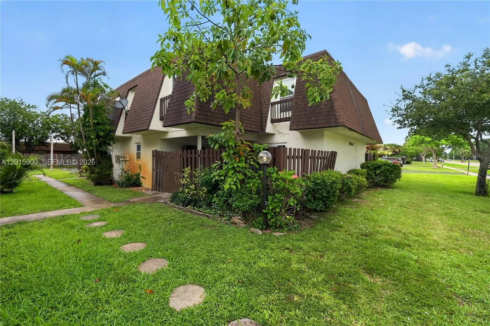 Unit for sale at 7913 Tam Oshanter Blvd, North Lauderdale, FL 33068
