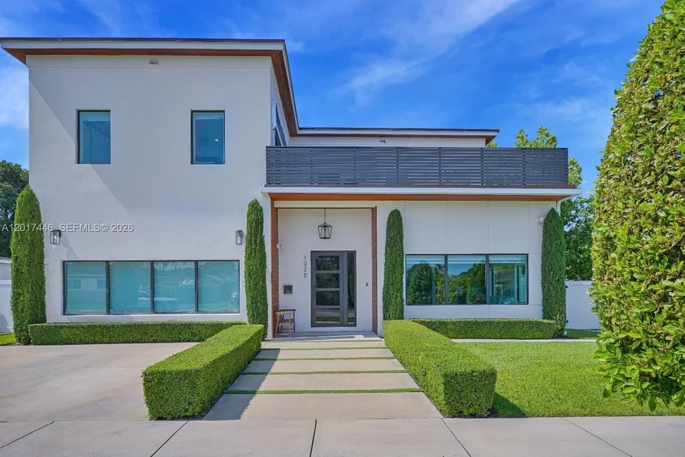 Unit for sale at 1025 NE 170th Ter, Miami, FL 33162