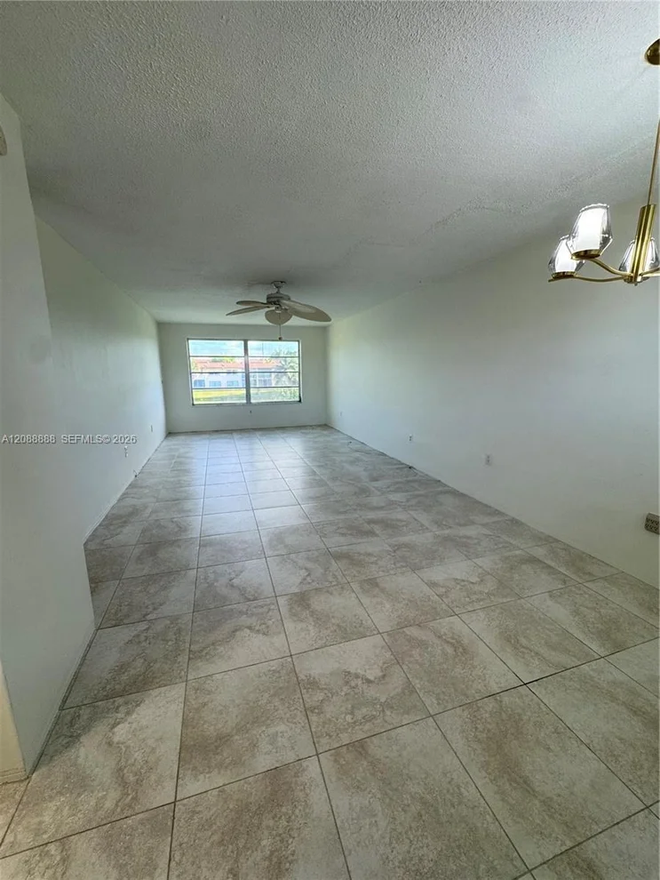Unit for sale at 2940 NE 203rd St, Aventura, FL 33180