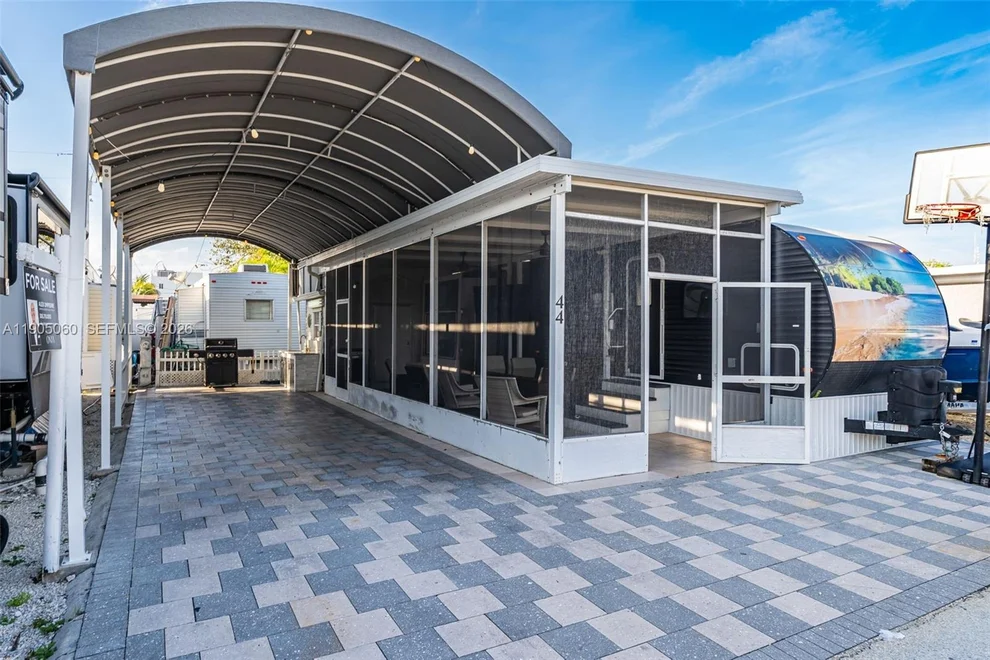 Unit for sale at 325 Calusa St 44, Key Largo, FL 33037