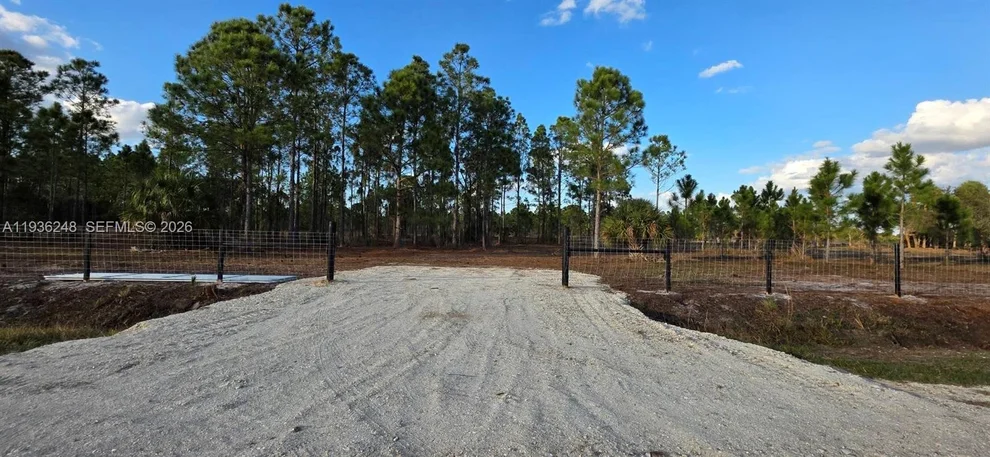 Unit for sale at 17923 NW 298 st, Okeechobee, FL 34972