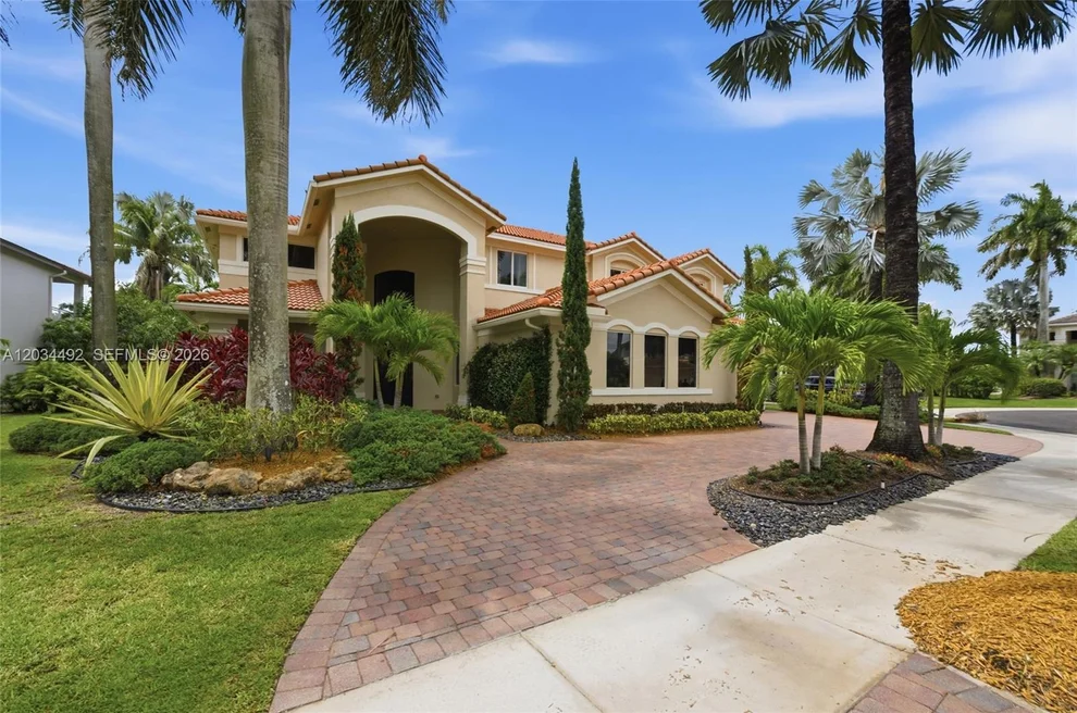 Unit for sale at 929 Gulfstream Ct, Weston, FL 33327