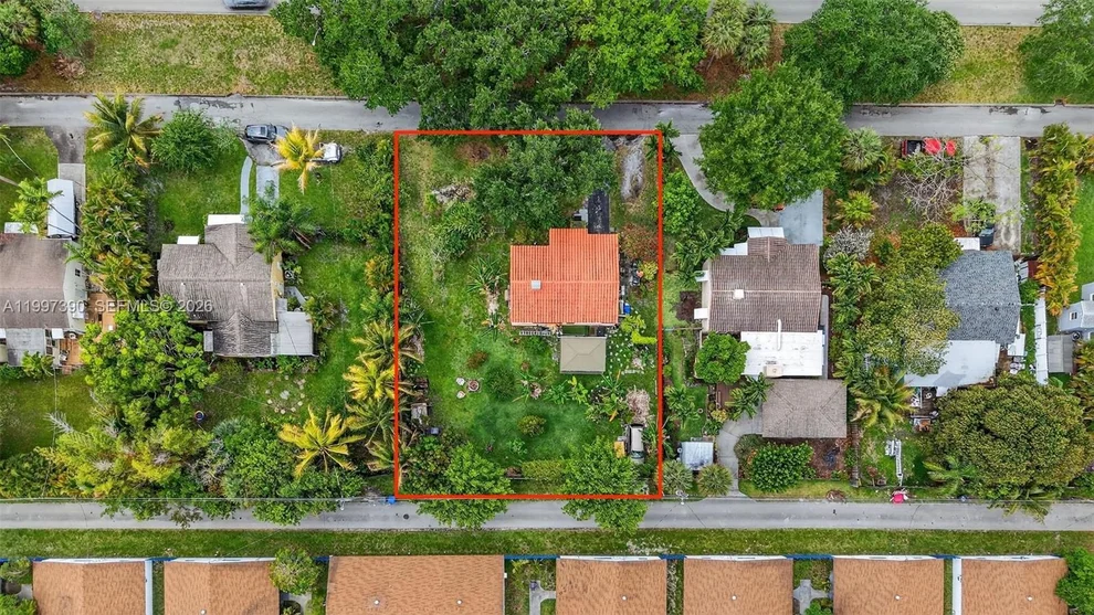 Unit for sale at 1601 N 16th Ct, Hollywood, FL 33020
