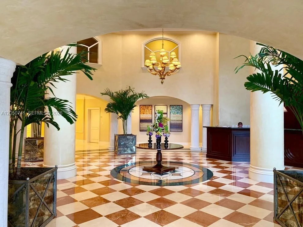 Unit for sale at 20000 E Country Club Dr, Aventura, FL 33180