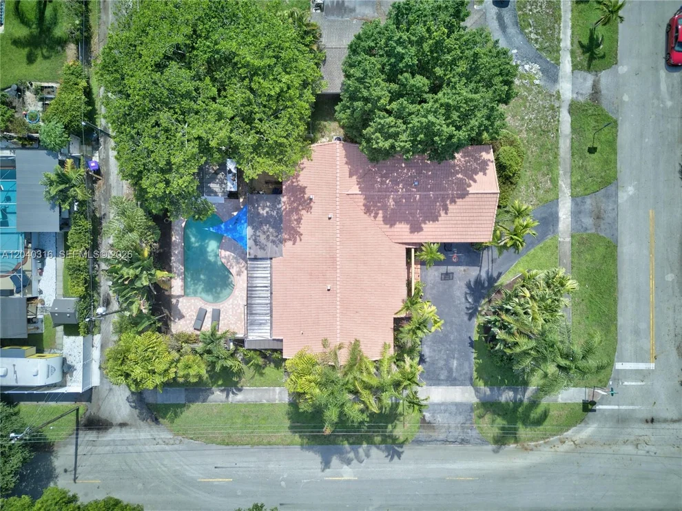 Unit for sale at 5300 Fillmore St, Hollywood, FL 33021